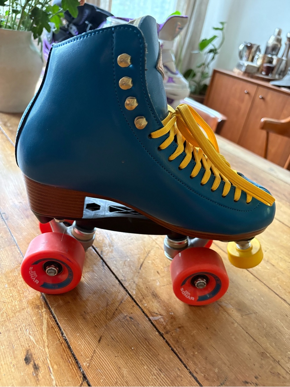 Riedell Crew Roller Skates Size 8 - Picture 3 of 10
